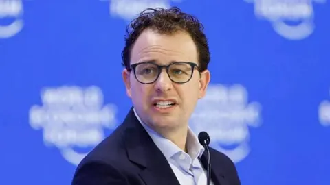 被指控打壓開源AI？Anthropic執行長發文澄清：真正的威脅是威權政體與算力流向