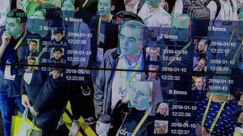 Anthropic AI 濫用報告解讀：中國如何用 Claude 監控、詐騙與「非法蒸餾」？